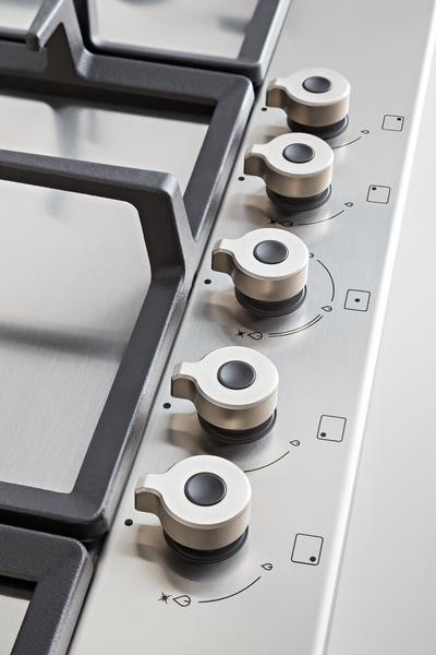 Bertazzoni P905CPROX Professional Series 90cm Gas hob with Central Dual Wok - Image 3