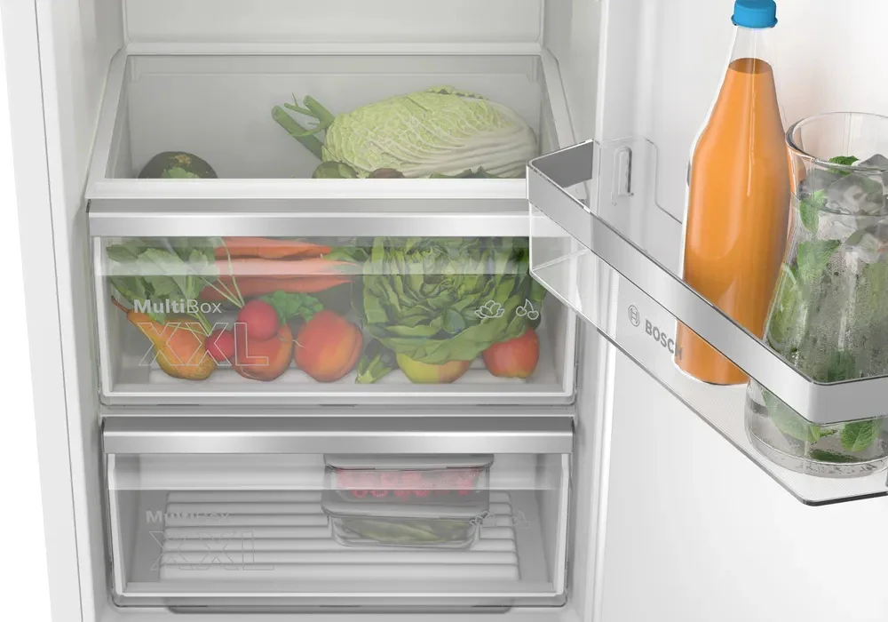 Bosch KIR81VFE0G Integrated Tall Larder Fridge - Image 5