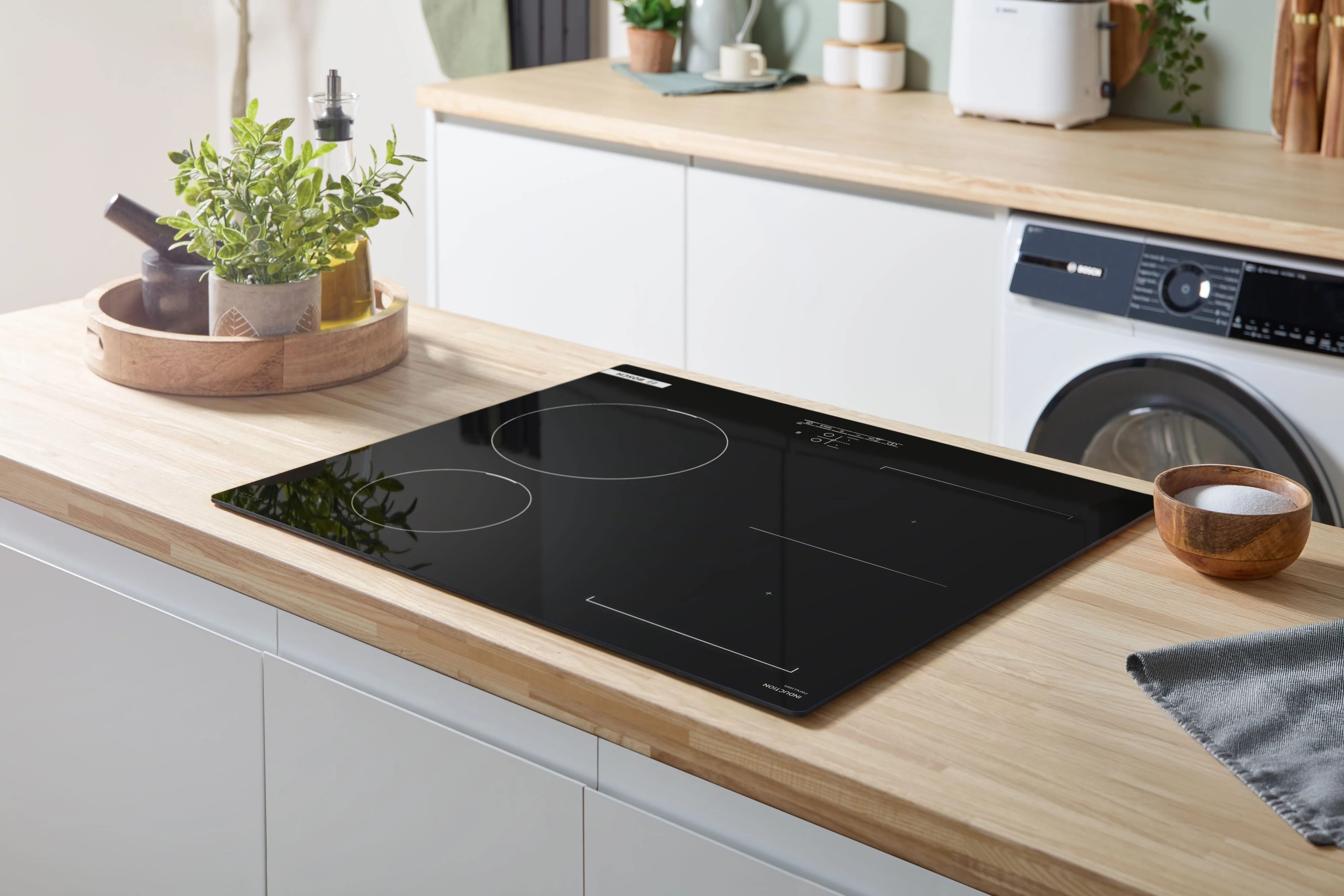 Bosch Series 4 PWP611BB5B 60cm Induction Hob - Image 2