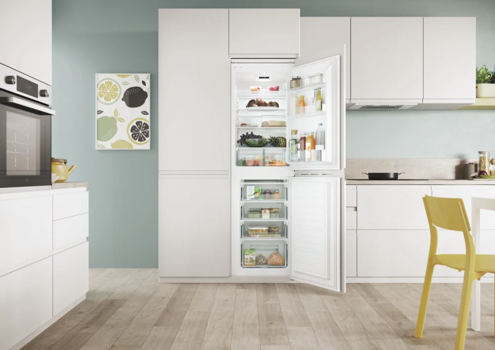Candy CB50S518EK Integrated 50/50 Fridge Freezer - Image 7
