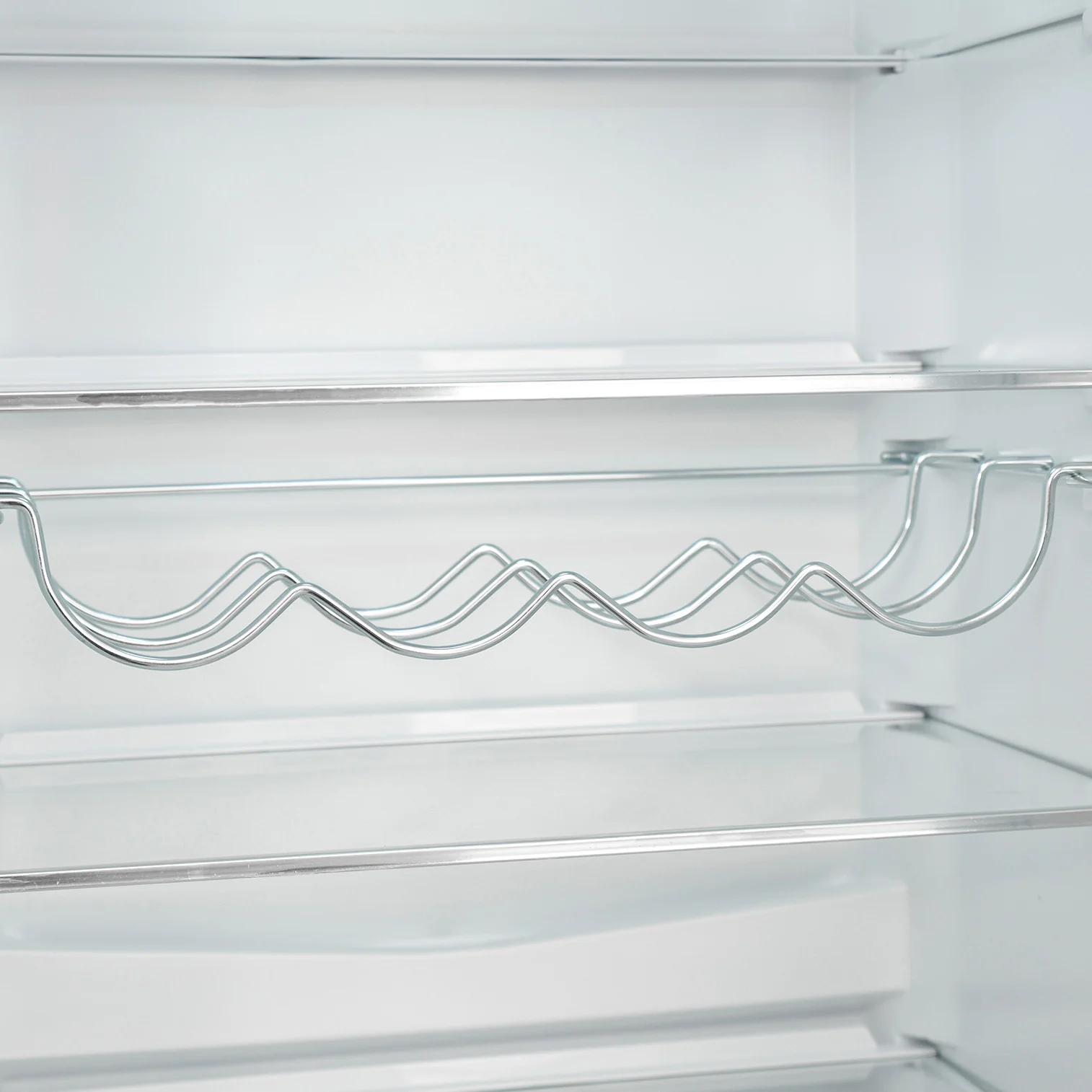 Montpellier MIFF730FF Integrated Fridge Freezer - Image 5