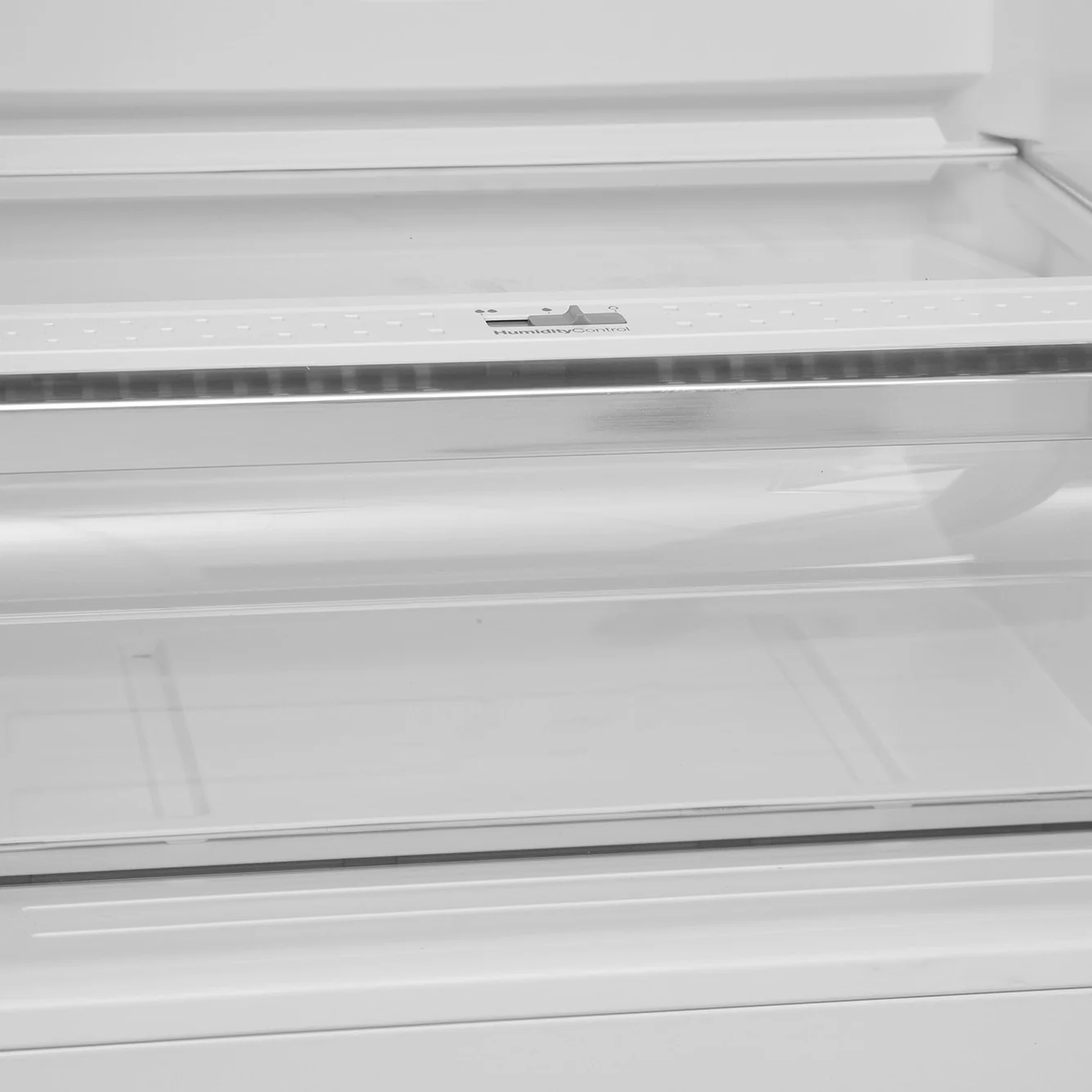Montpellier MIFF730FF Integrated Fridge Freezer - Image 6