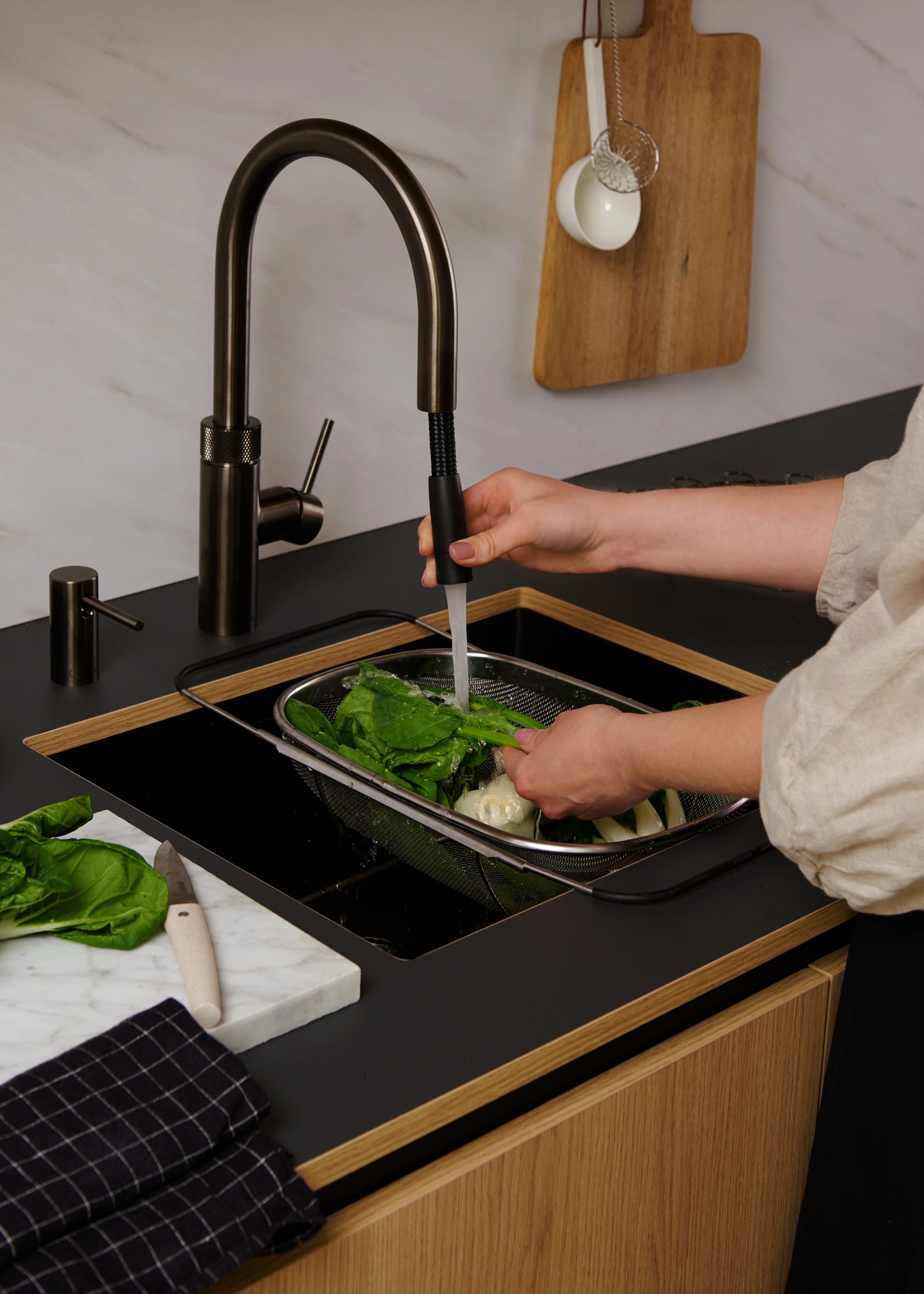 Quooker 3 in 1 Flex Gunmetal PRO7 Boiling Water Tap + CUBE - Image 3