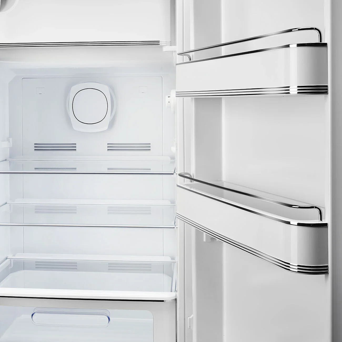 Smeg FAB28RDEG6 50's Style Right Hand Hinge Retro Tall Fridge with Ice Box - Image 3