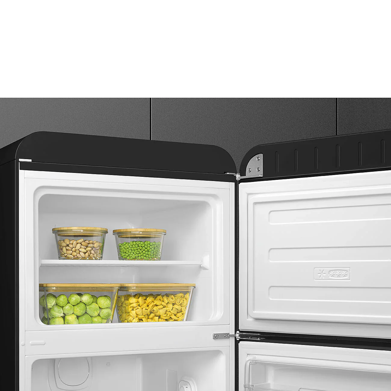 Smeg FAB30RBL6UK 50's Style Right Hand Hinge Retro Fridge Freezer - Image 2