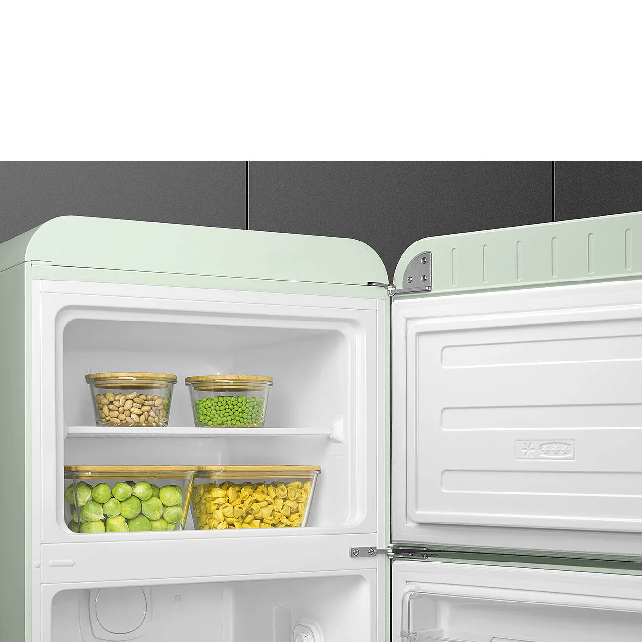 Smeg FAB30RPG6UK 50's Style Right Hand Hinge Retro Fridge Freezer - Image 2