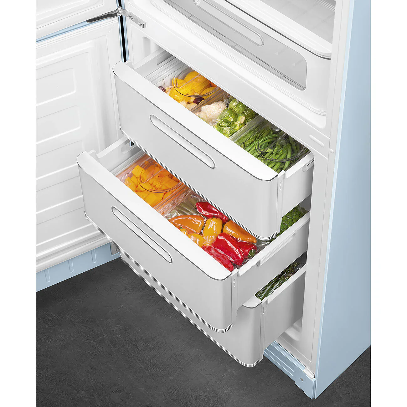 Smeg FAB32LPB6UK 50's Style Left Hand Hinge Retro Fridge Freezer - Image 5