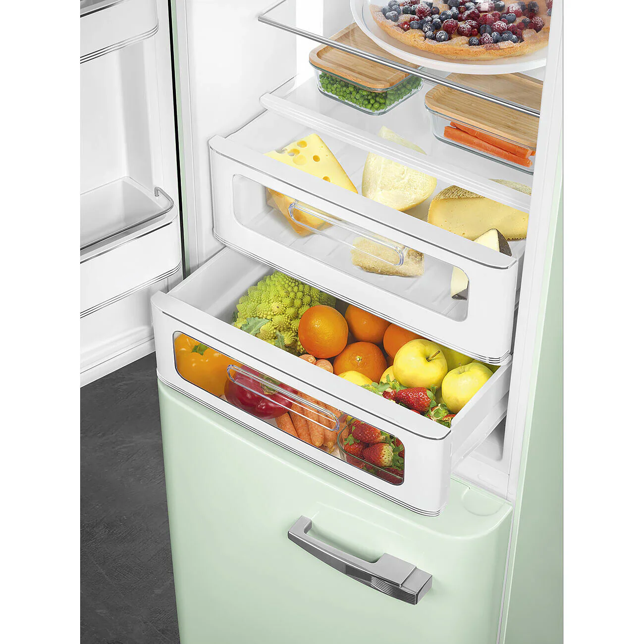 Smeg FAB32LPG6UK 50's Style Left Hand Hinge Retro Fridge Freezer - Image 4