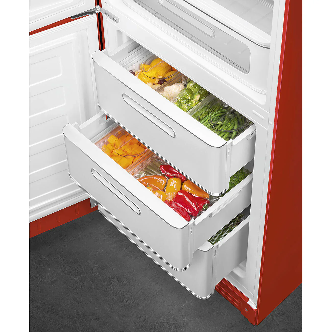 Smeg FAB32LRD6UK 50's Style Left Hand Hinge Retro Fridge Freezer - Image 5
