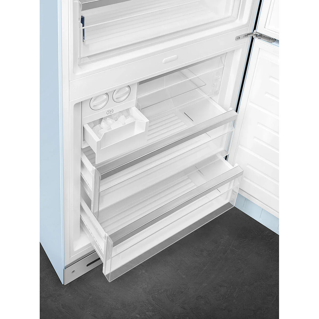 Smeg FAB38RPB6 50's Style Right Hand Hinge Retro Fridge Freezer - Image 8